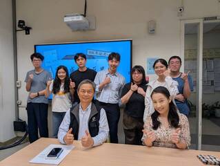 1142-7月份返校研習圖片(另開新視窗)